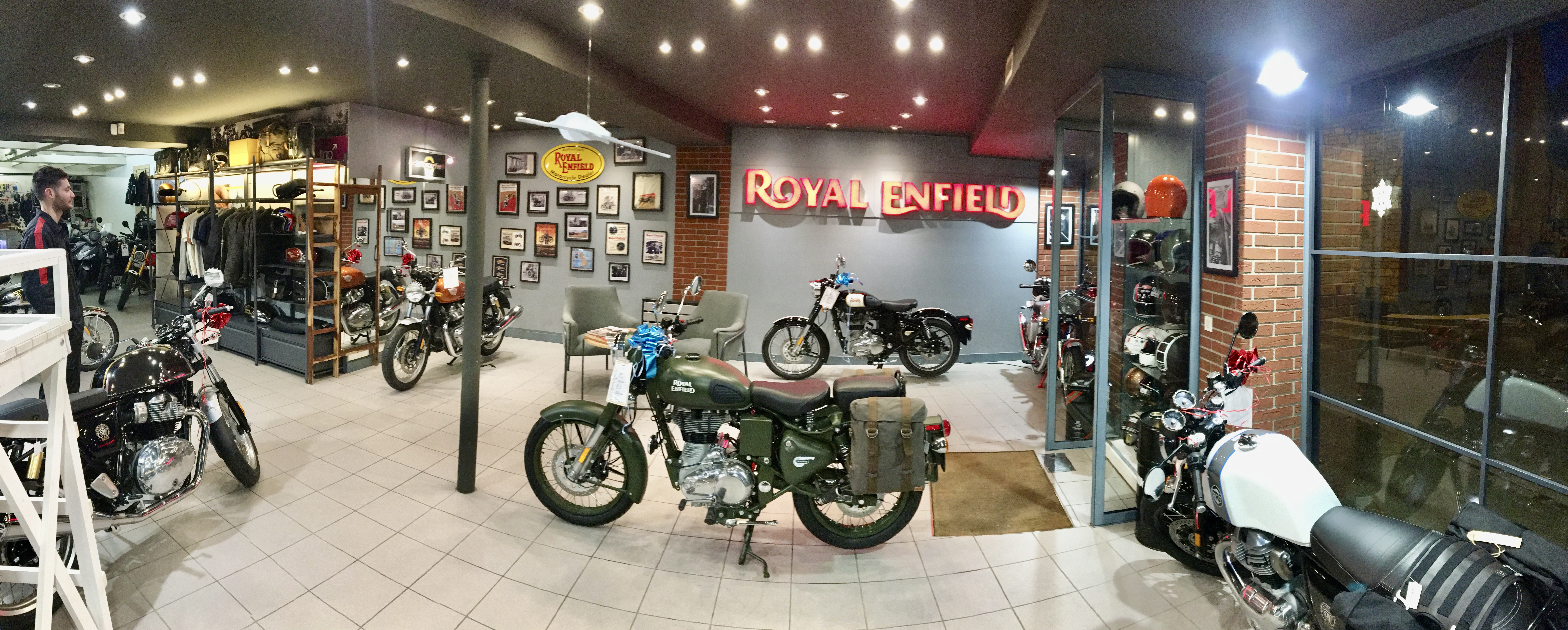 Showroom Access 2 Roues